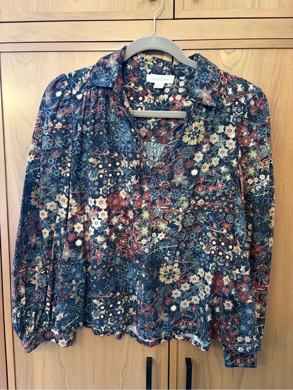 Patterned V-neck Blouse in Multicolor By Treasure & Bond